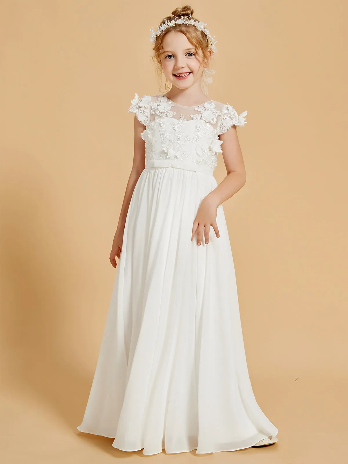 Charming Flower Girl Dresses with Chiffon and Appliqued Details