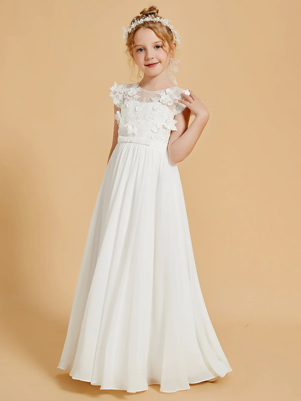 Charming Flower Girl Dresses with Chiffon and Appliqued Details