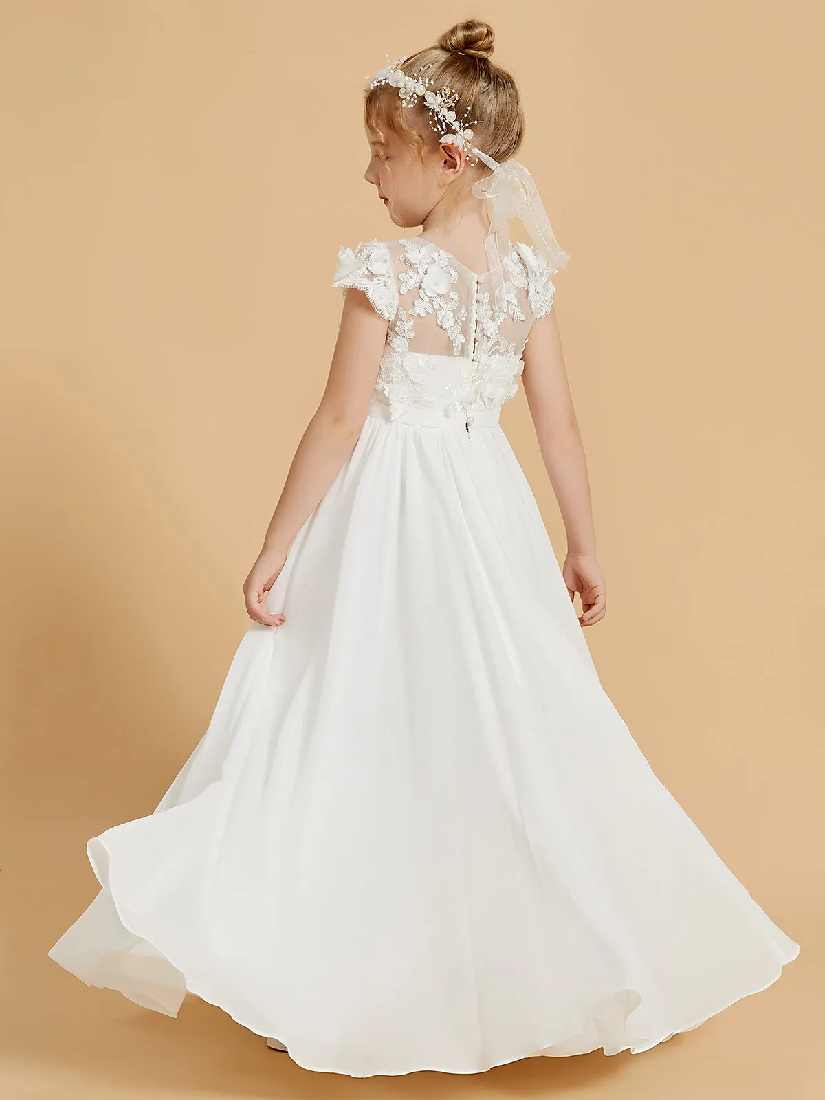 Charming Flower Girl Dresses with Chiffon and Appliqued Details