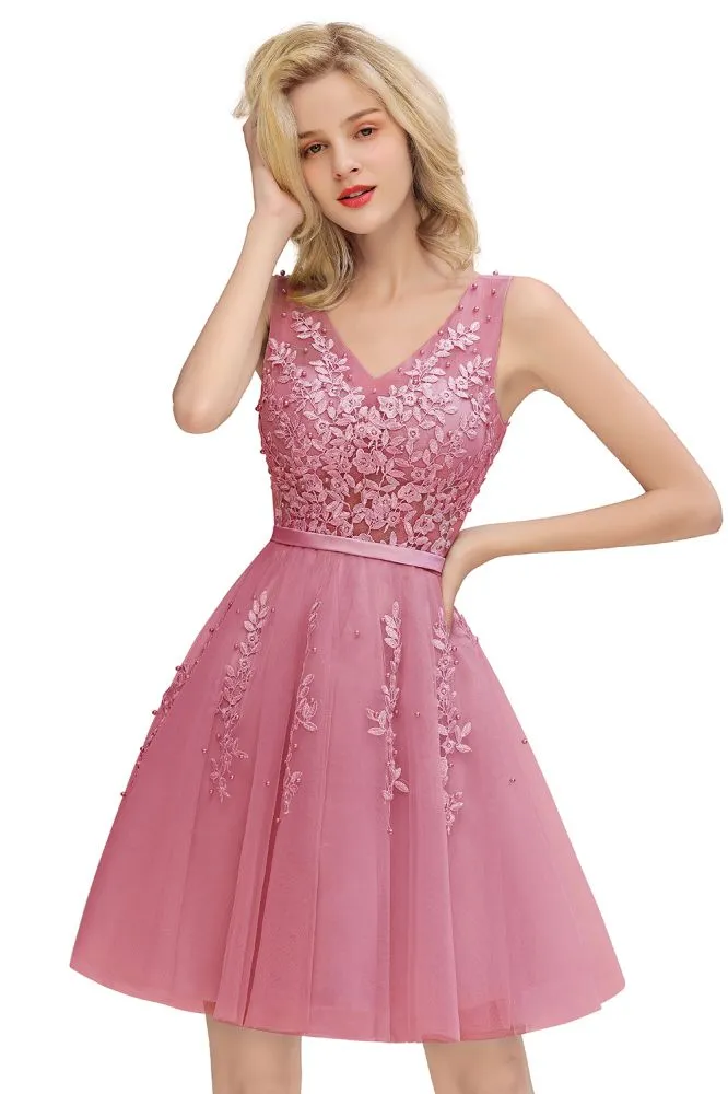 Charming V-Neck Tulle Lace Appliques Short Homecoming Dress Aline Backless Party Dress