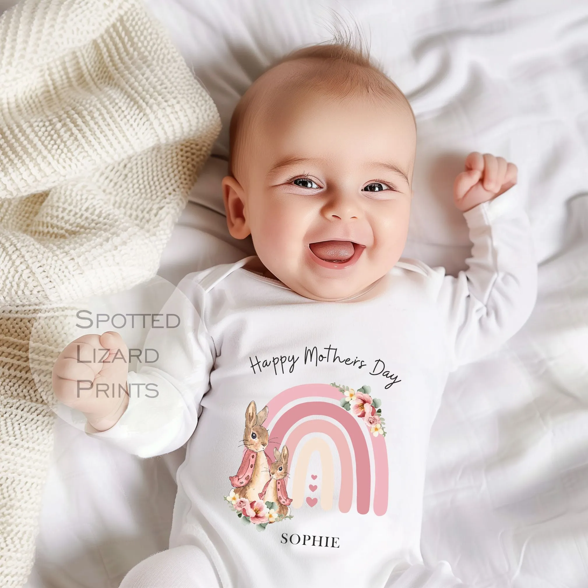 Peter Rabbit Happy Mother's Day MUMMY Baby Outfit (First Mother's Day 1st Mother's Day Mummy l New Mum Gift | Love My Mum)