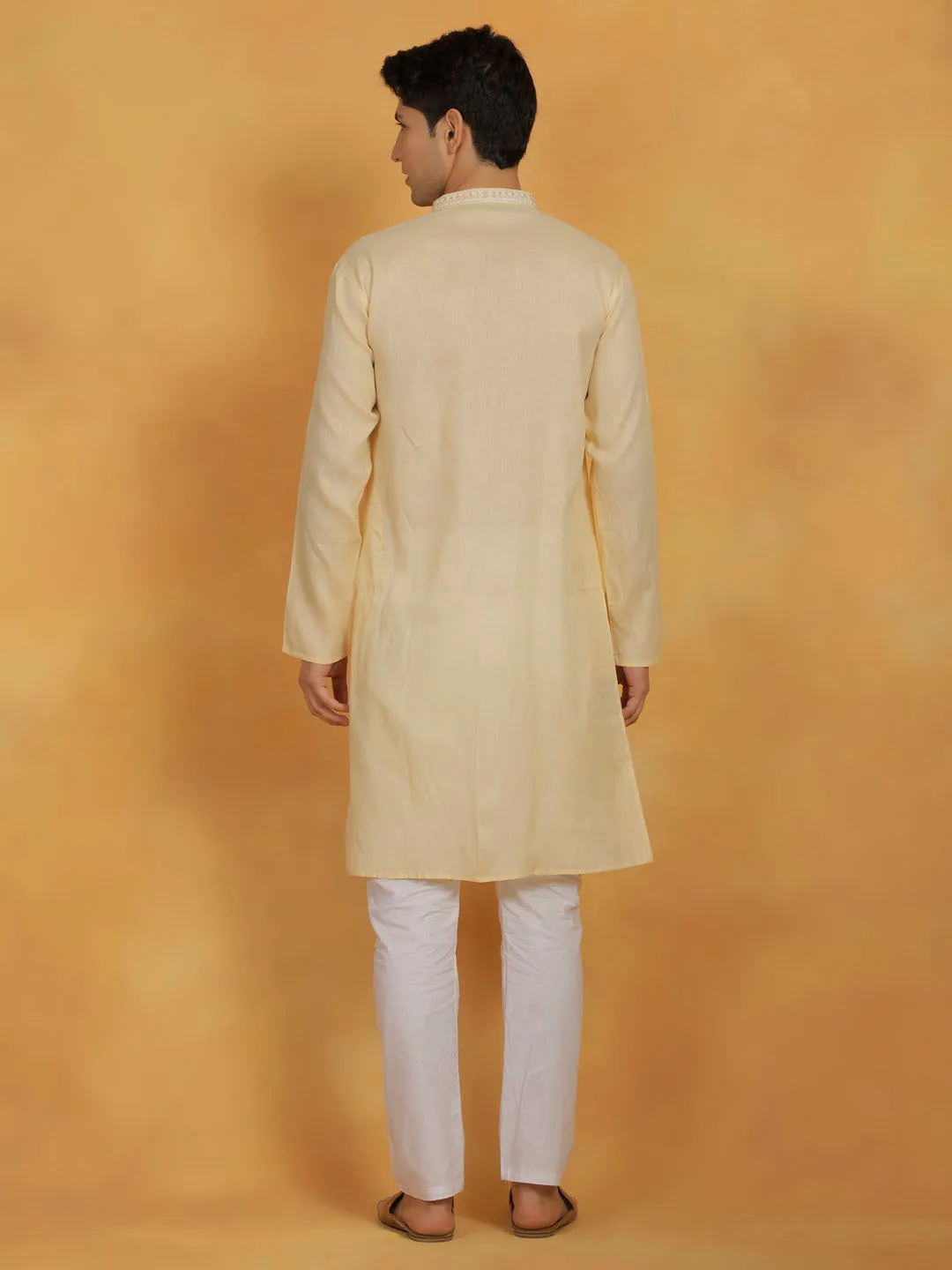 VASTRAMAY Cream and White Cotton Kurta Pyjama