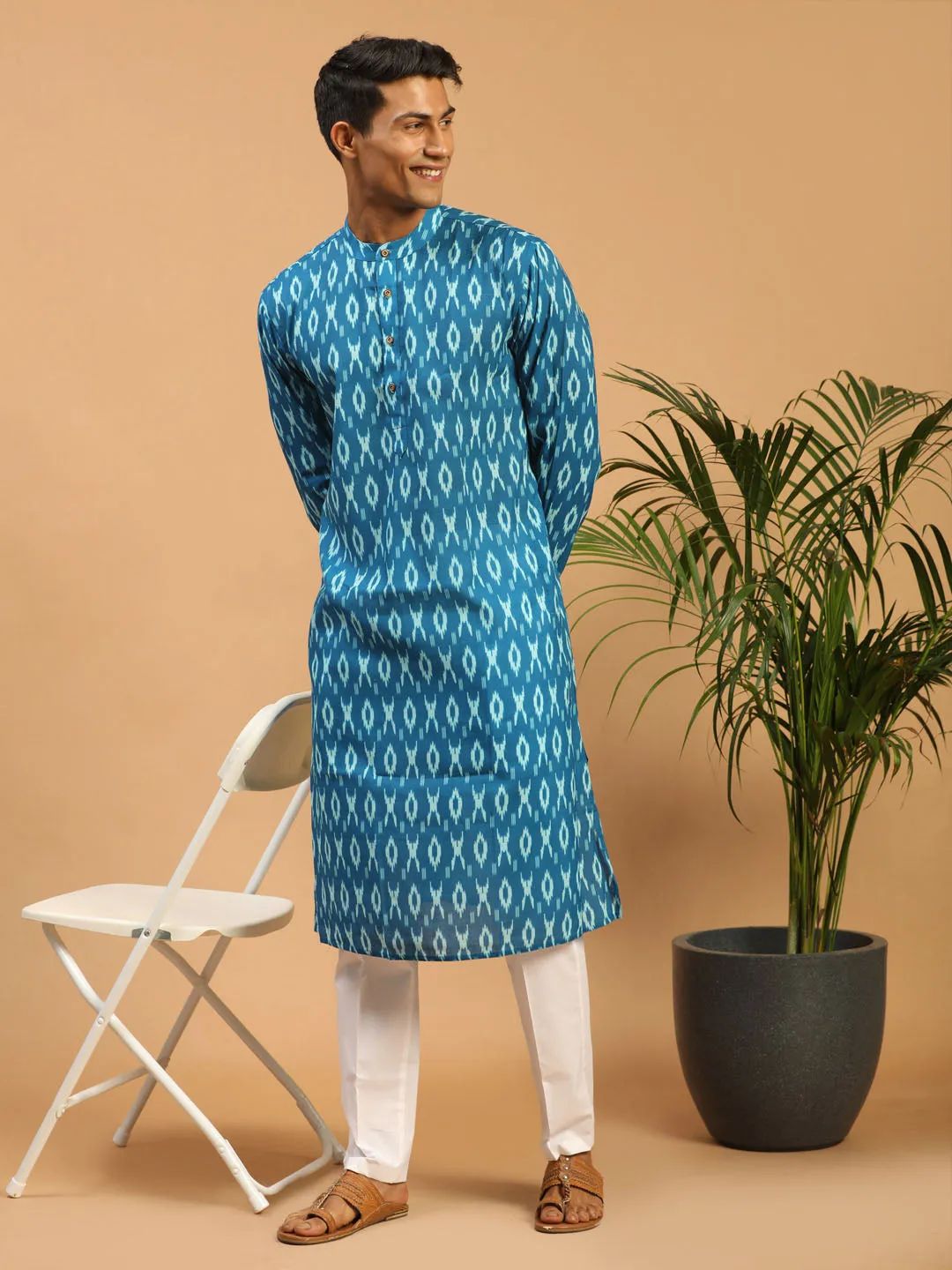 VASTRAMAY Men's Ikkat Print Kurta Set